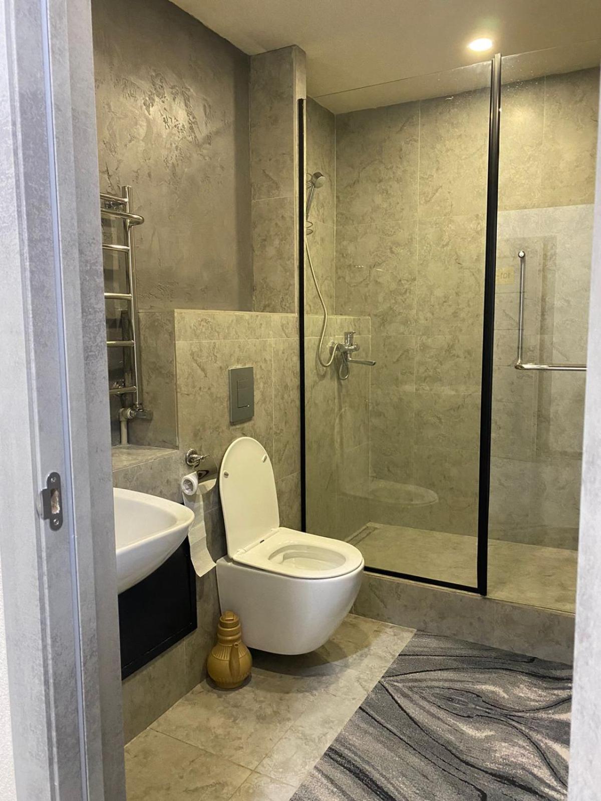 Aq Capsule Hostel Алма Ата Екстериор снимка